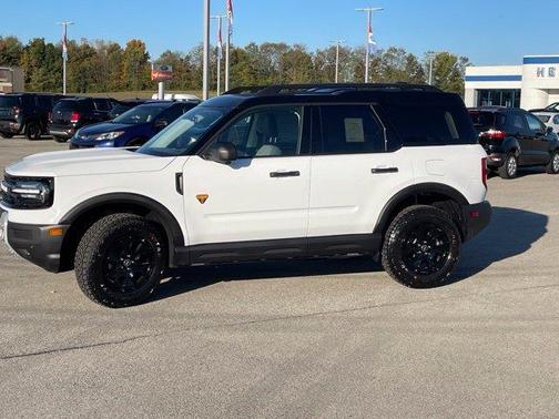 Oxford White 2026 Ford Bronco Sport Badlands