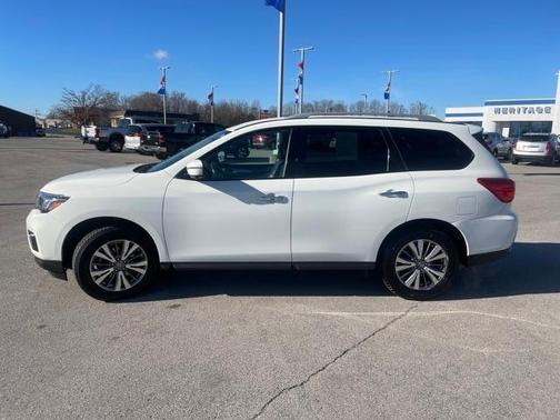 2019 Nissan Pathfinder SL