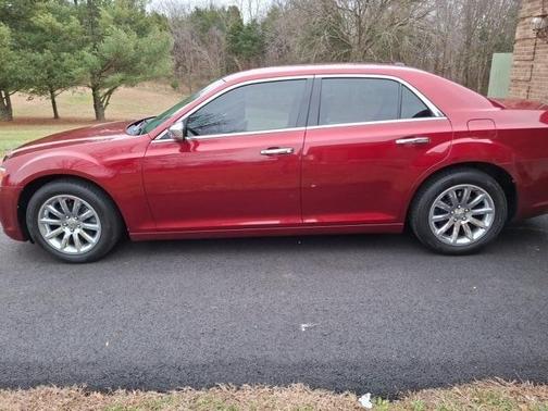 2014 Chrysler 300C Base