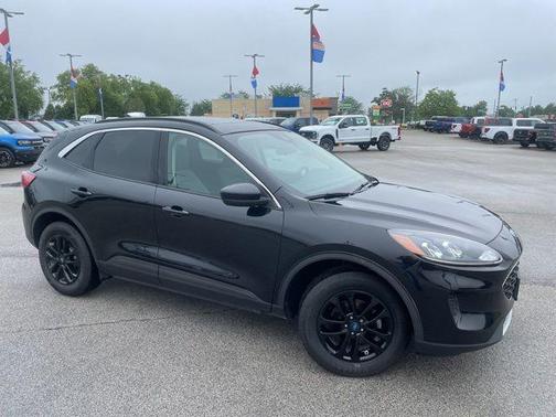 Black Metallic 2020 Ford Escape SE