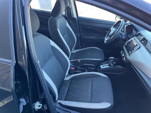 2021 Nissan Versa 1.6 SV