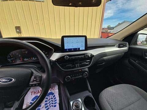 2020 Ford Escape SE