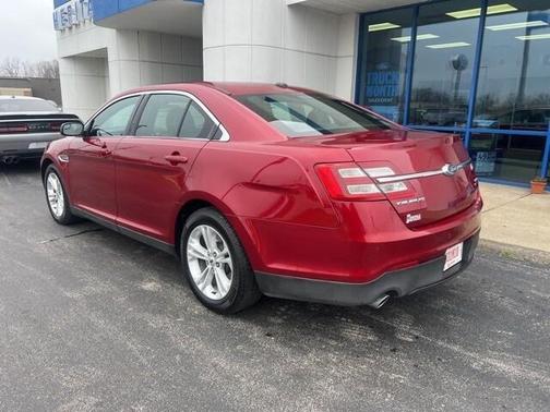 2018 Ford Taurus SEL
