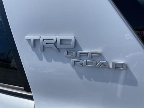 Wind Chill Pearl 2024 Toyota 4Runner TRD Off Road Premium