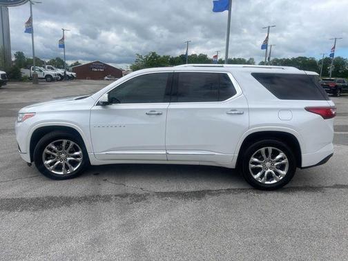 Iridescent Pearl Tricoat 2020 Chevrolet Traverse High Country