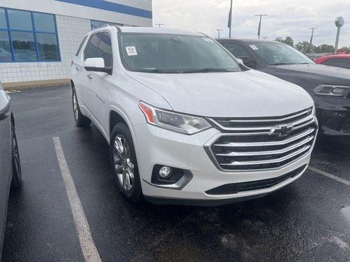 Iridescent Pearl Tricoat 2020 Chevrolet Traverse High Country