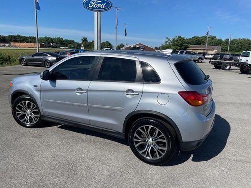 Silver 2017 Mitsubishi Outlander Sport 2.4 SE