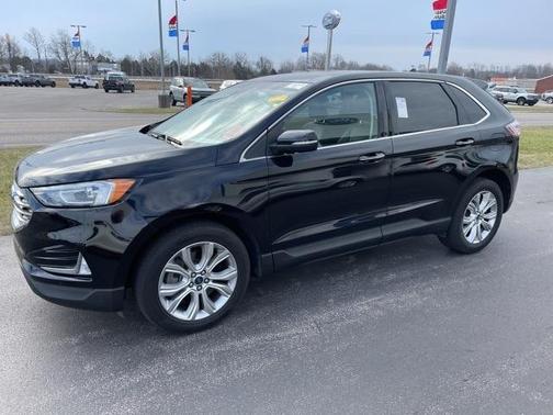 2022 Ford Edge Titanium