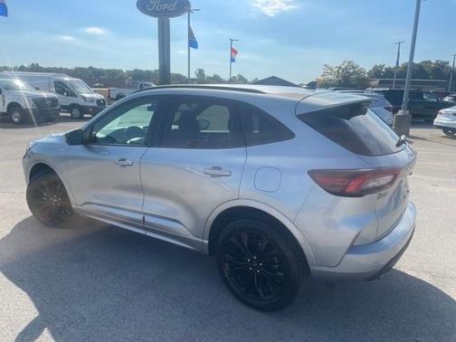 2023 Ford Escape ST-Line Elite