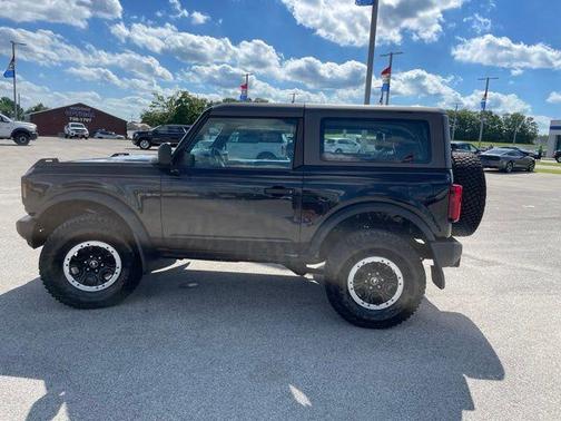 Shadow Black 2022 Ford Bronco Base
