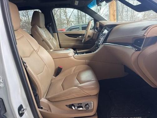 2018 Cadillac Escalade Platinum