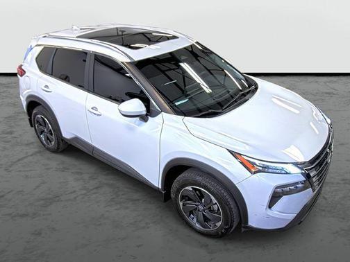 White Pearl 2024 Nissan Rogue SV