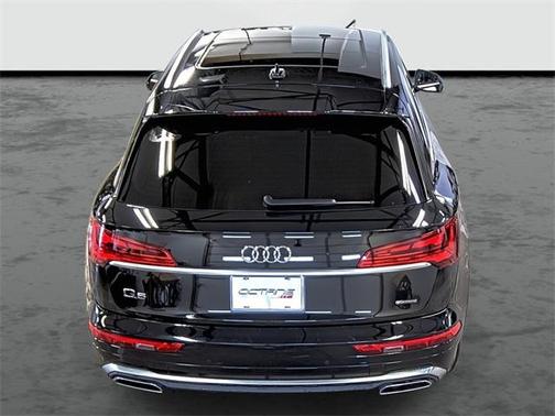 2022 Audi Q5 45 S line Premium