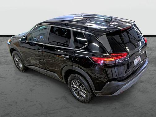 Super Black 2023 Nissan Rogue S