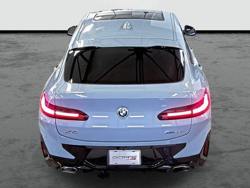 2025 BMW X4 xDrive30i