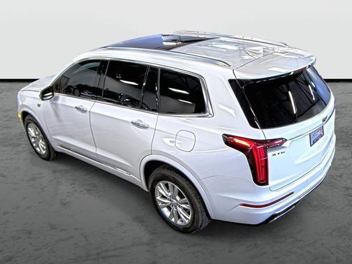 2023 Cadillac XT6 Luxury FWD