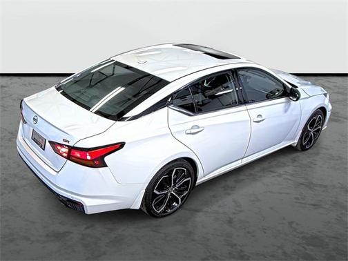 2024 Nissan Altima SR FWD