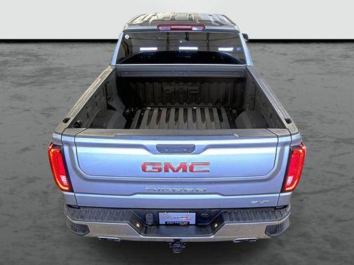 Sterling Metallic 2023 GMC Sierra 1500 SLT