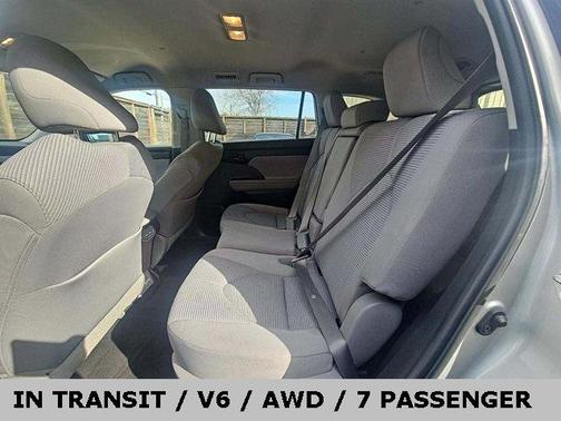 2022 Toyota Highlander LE