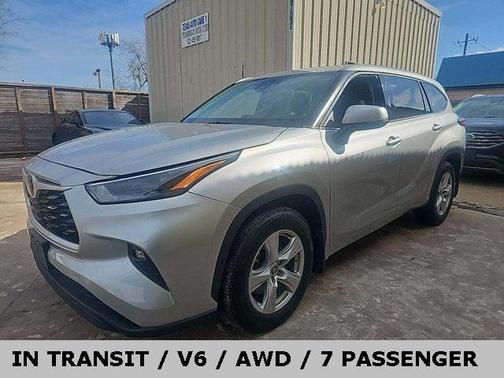 2022 Toyota Highlander LE