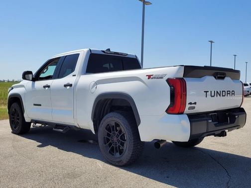 2022 Toyota Tundra SR5