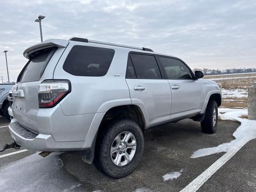2022 Toyota 4Runner SR5