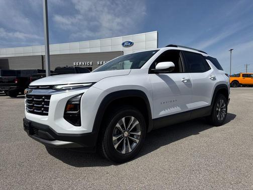 Summit White 2025 Chevrolet Equinox LT