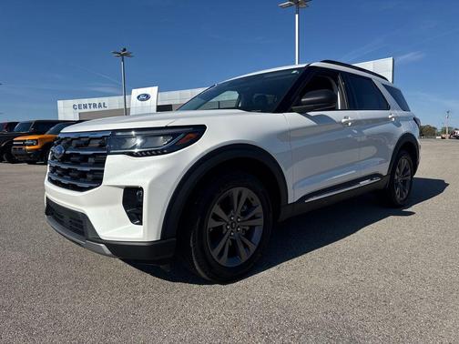 2025 Ford Explorer Active