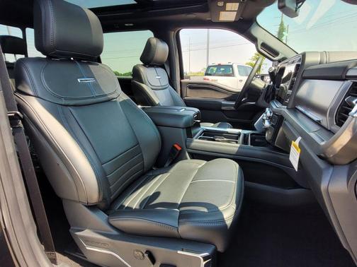 2025 Ford F-250 Platinum