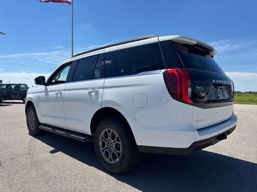 Oxford White 2026 Ford Expedition Active