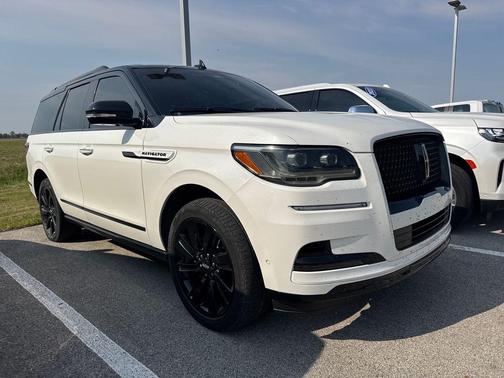 Pristine White 2024 Lincoln Navigator Reserve