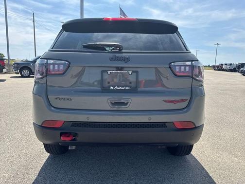 2024 Jeep Compass Trailhawk