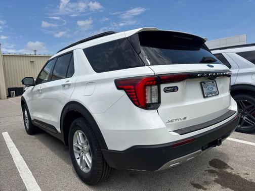 Star White 2026 Ford Explorer Active