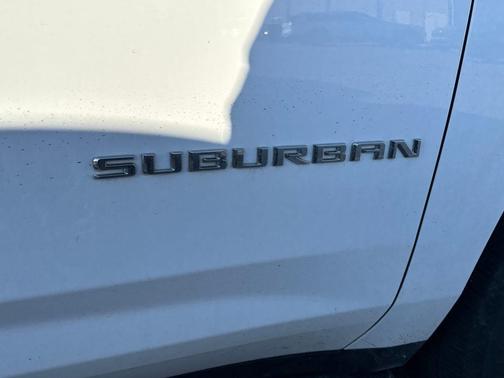 2023 Chevrolet Suburban LS