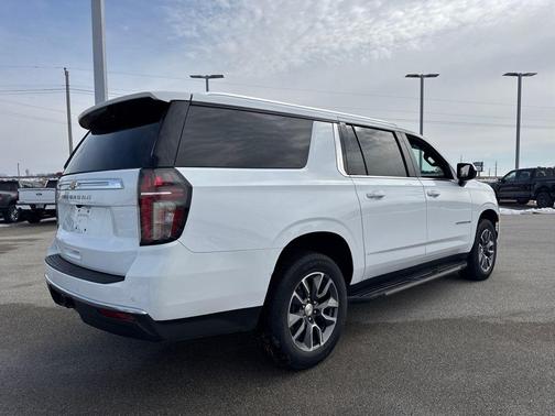 2023 Chevrolet Suburban LS