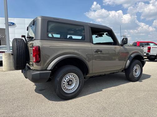 2025 Ford Bronco Base