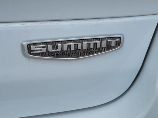 2024 Jeep Grand Cherokee Summit