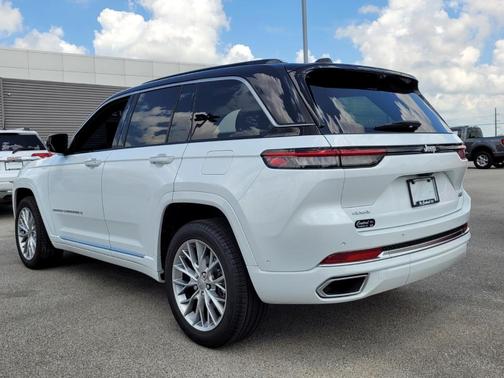 2024 Jeep Grand Cherokee Summit