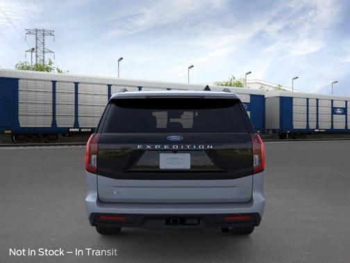 Glacier Gray Metallic 2026 Ford Expedition Max Active