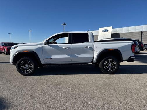 2023 GMC Canyon AT4