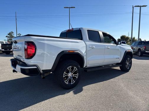 2023 GMC Canyon AT4