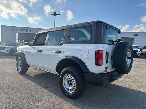 2025 Ford Bronco Base