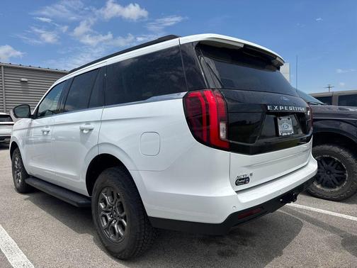 Oxford White 2026 Ford Expedition Active