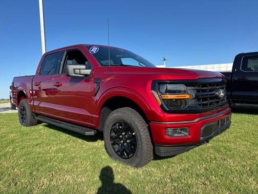 Ruby Red Metallic Tinted Clearcoat 2026 Ford F-150 XLT