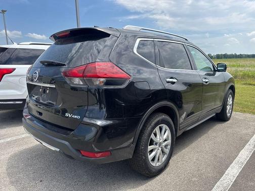 Magnetic Black 2018 Nissan Rogue SV