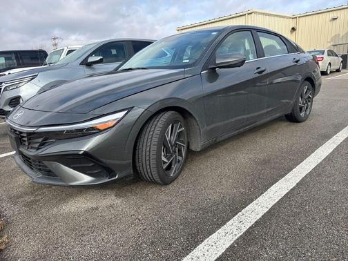 2024 Hyundai ELANTRA Limited