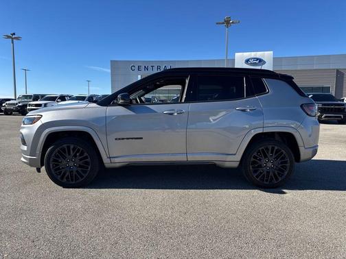 2022 Jeep Compass Altitude