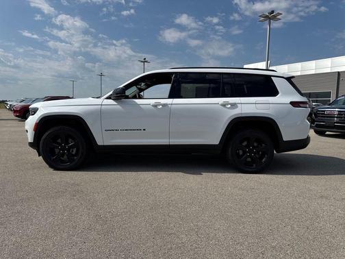2023 Jeep Grand Cherokee L Laredo