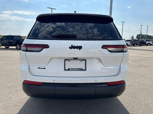 2023 Jeep Grand Cherokee L Laredo