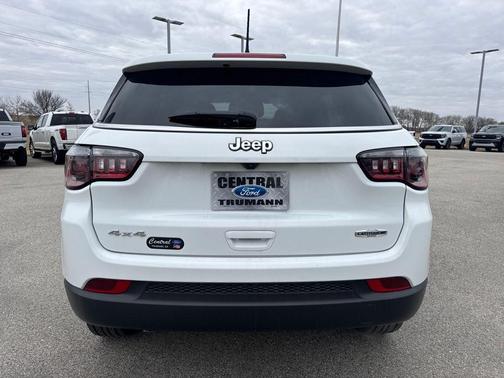 2024 Jeep Compass Latitude Lux